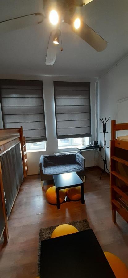 Krakow Chilli Hostel Экстерьер фото