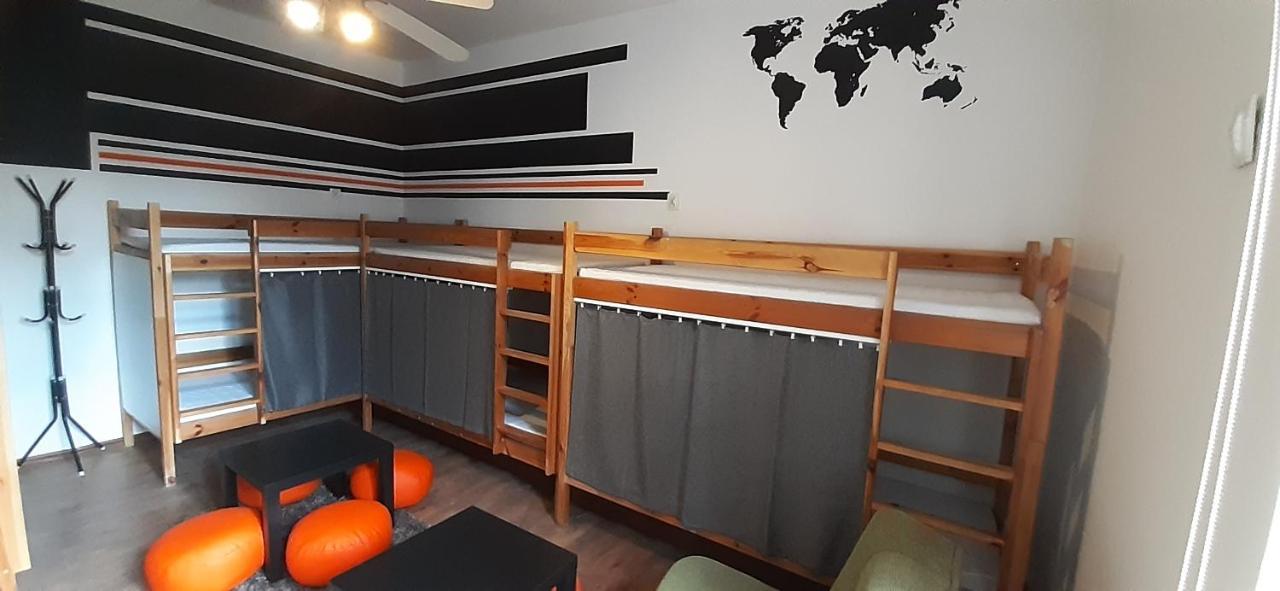 Krakow Chilli Hostel Экстерьер фото