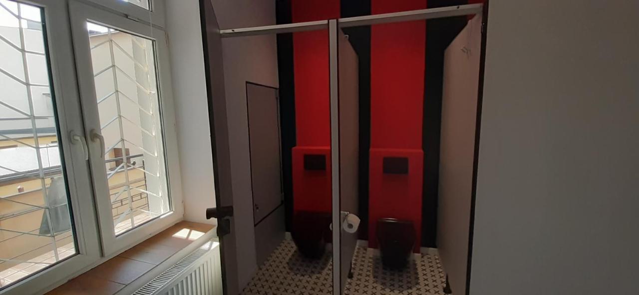Krakow Chilli Hostel Экстерьер фото