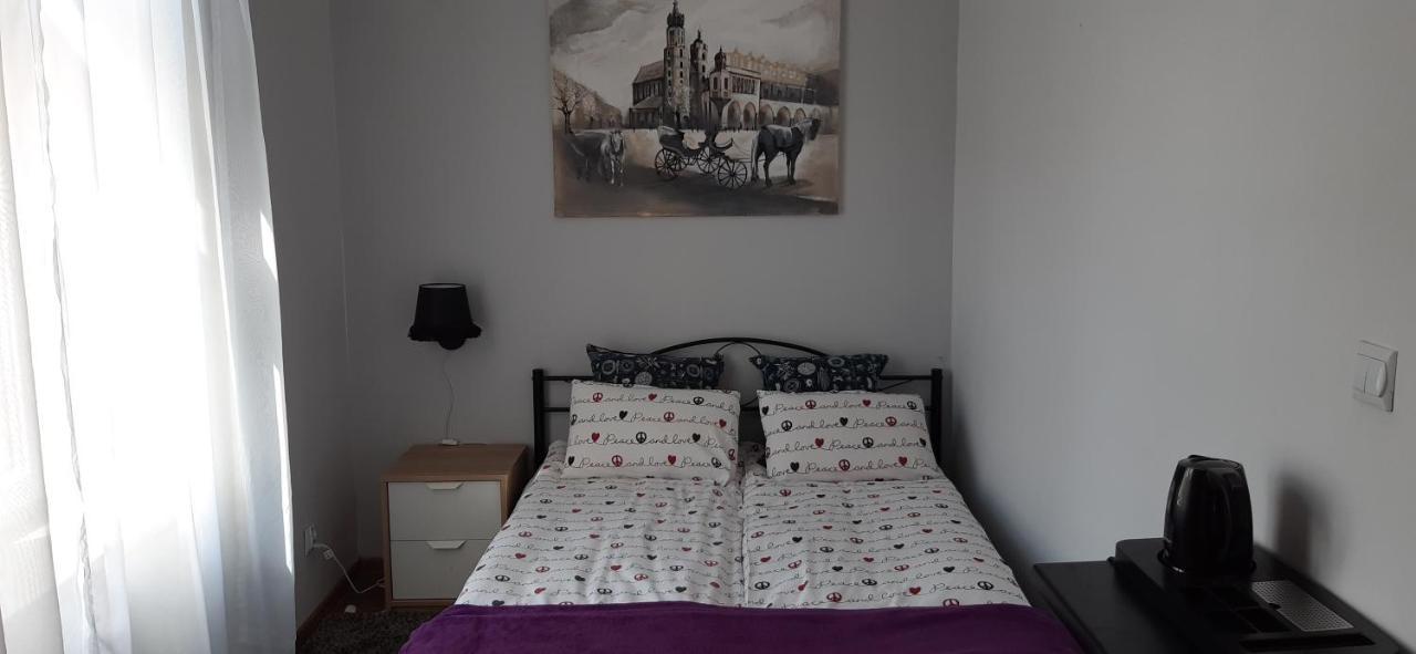 Krakow Chilli Hostel Экстерьер фото