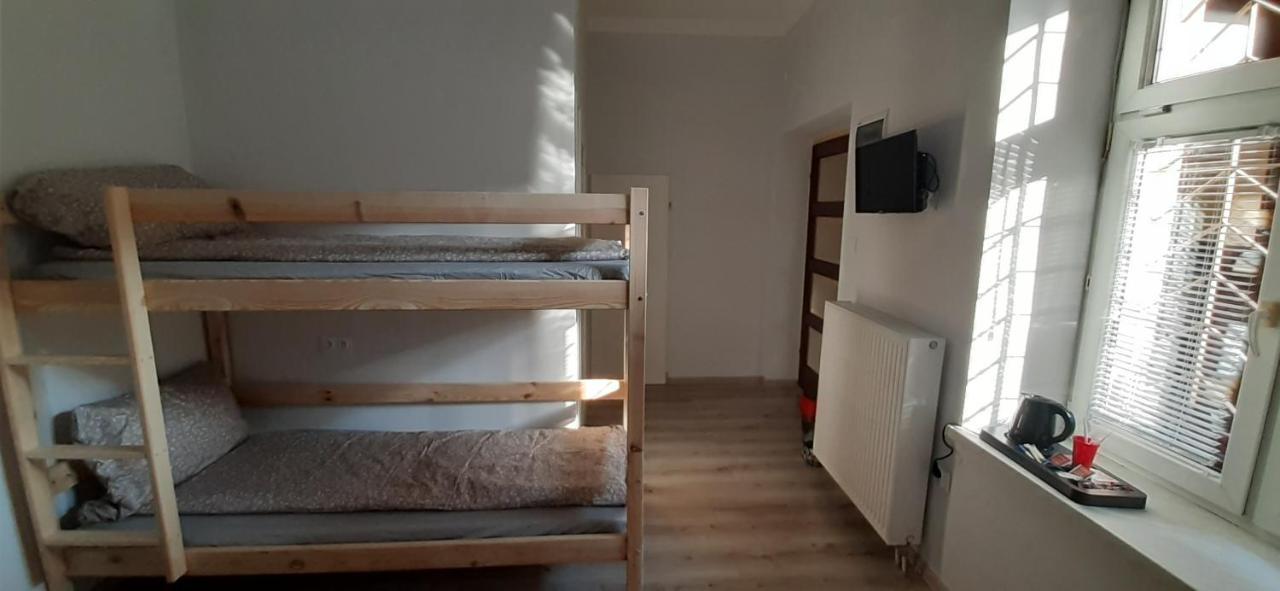 Krakow Chilli Hostel Экстерьер фото